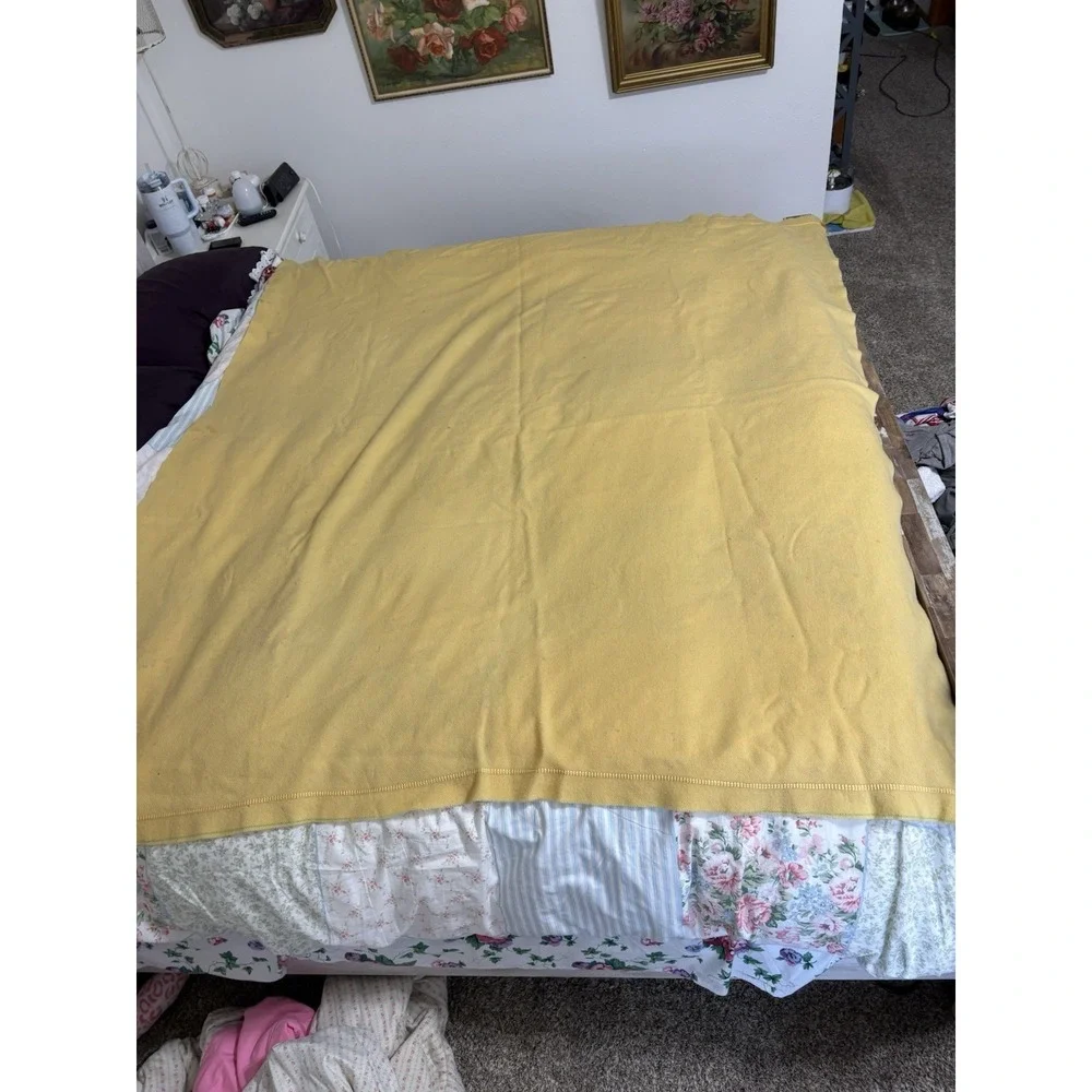 Vintage 70s Kenwood Twin/Full 100% Pure Virgin Wool Gold Blanket Made In Canada